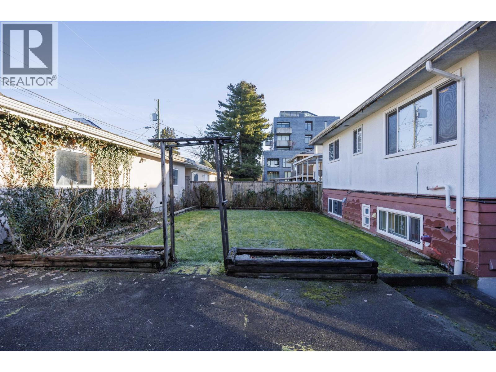 535 W 62nd Avenue, Vancouver, British Columbia  V6P 2C8 - Photo 3 - R3083376