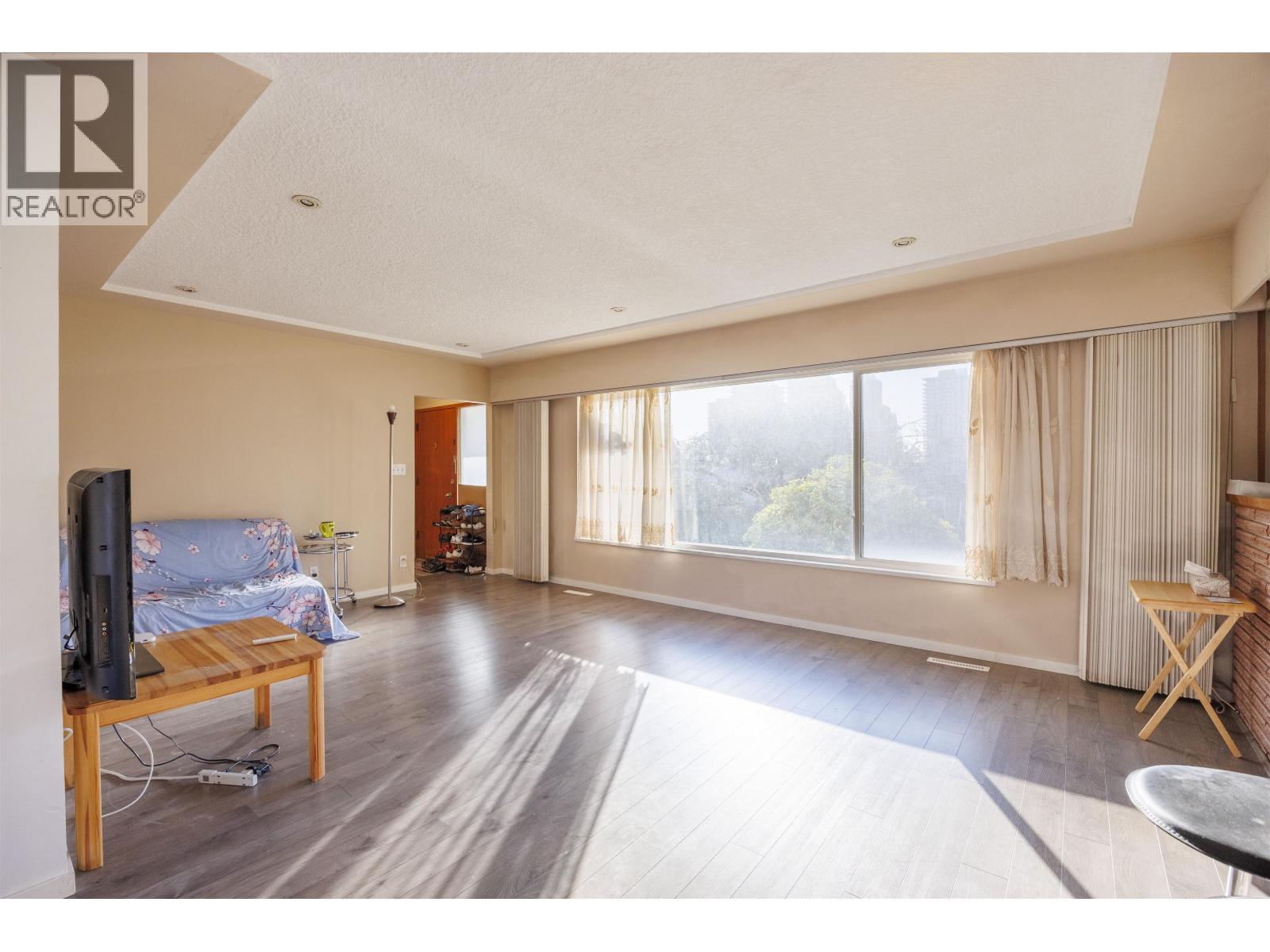 535 W 62nd Avenue, Vancouver, British Columbia  V6P 2C8 - Photo 8 - R3083376