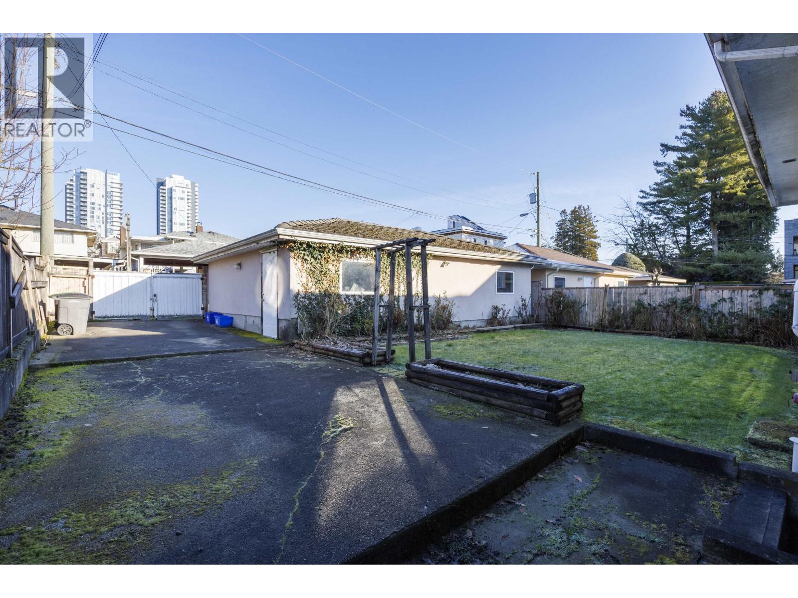 535 W 62nd Avenue, Vancouver, British Columbia  V6P 2C8 - Photo 2 - R3083376