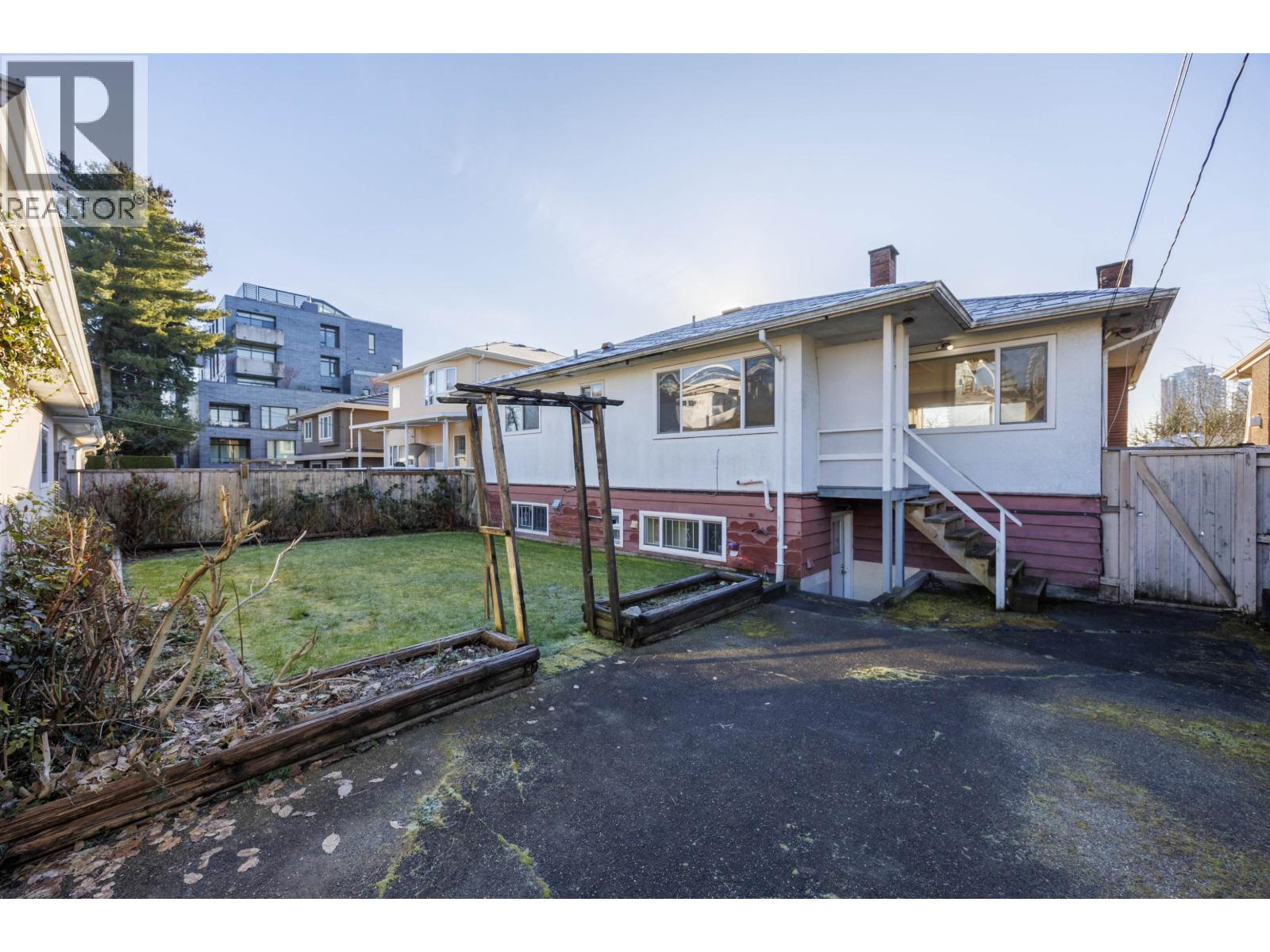 535 W 62nd Avenue, Vancouver, British Columbia  V6P 2C8 - Photo 6 - R3083376