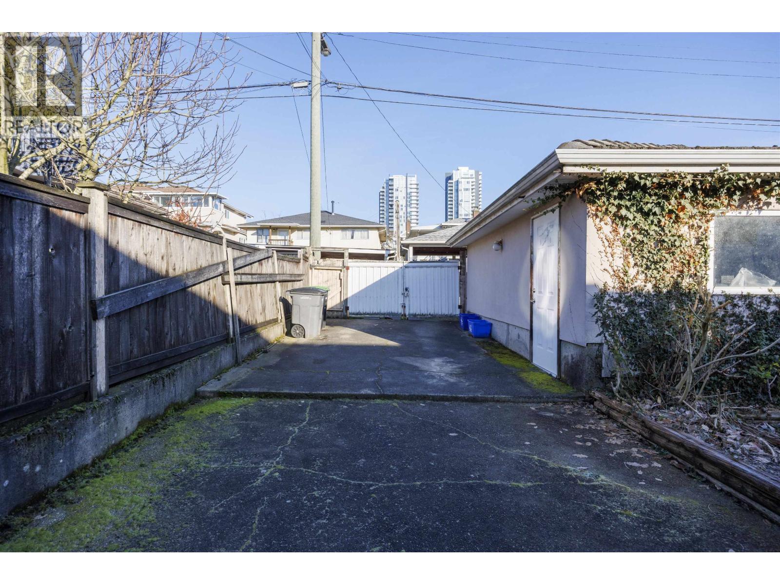 535 W 62nd Avenue, Vancouver, British Columbia  V6P 2C8 - Photo 12 - R3083376