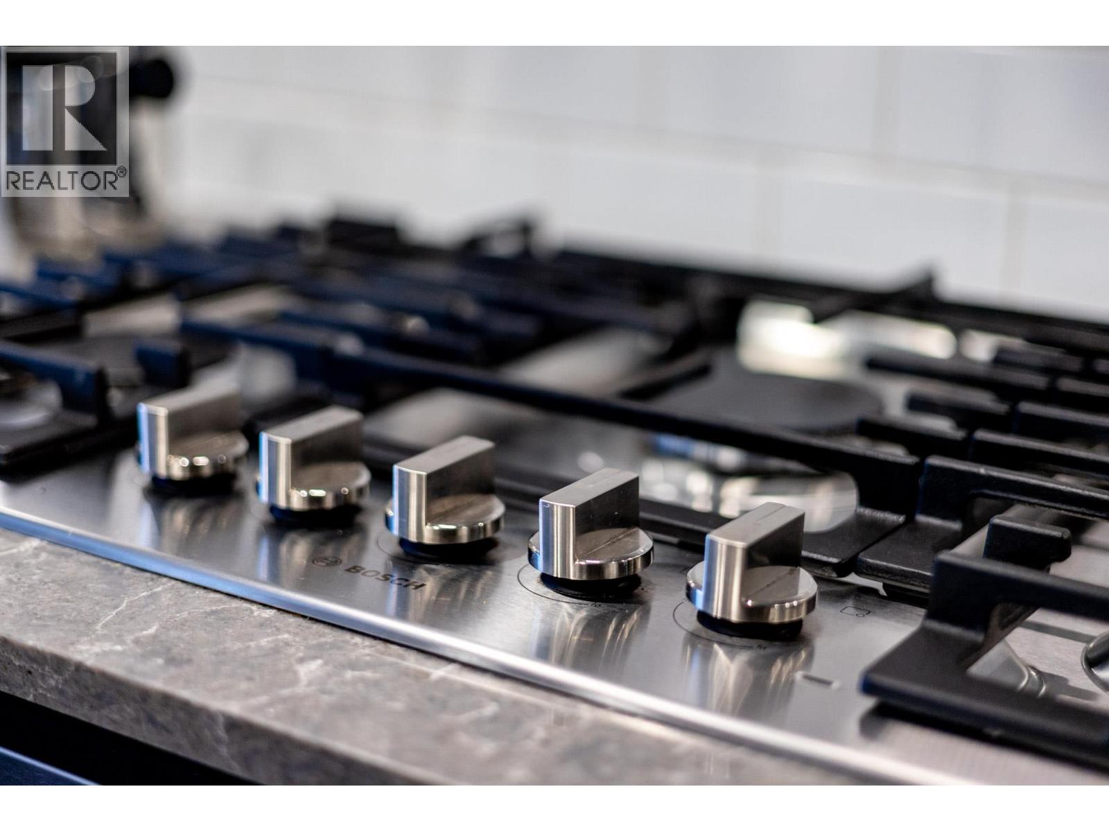 524 55 Klahanie Drive, Port Moody, British Columbia  V3H 0M9 - Photo 4 - R3083132