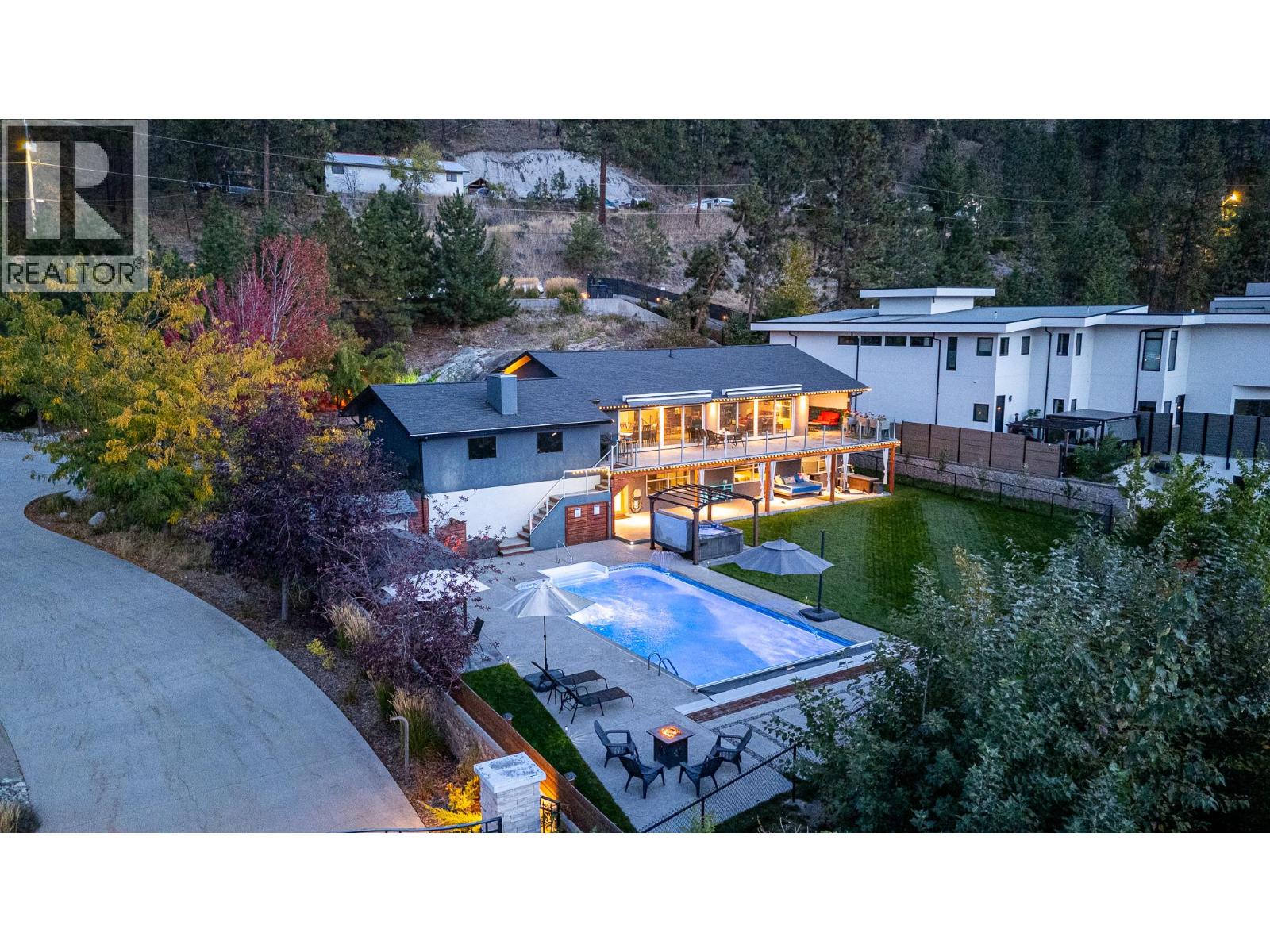 3005 Juniper Drive, Penticton, British Columbia  V2A 7T1 - Photo 2 - 10373092