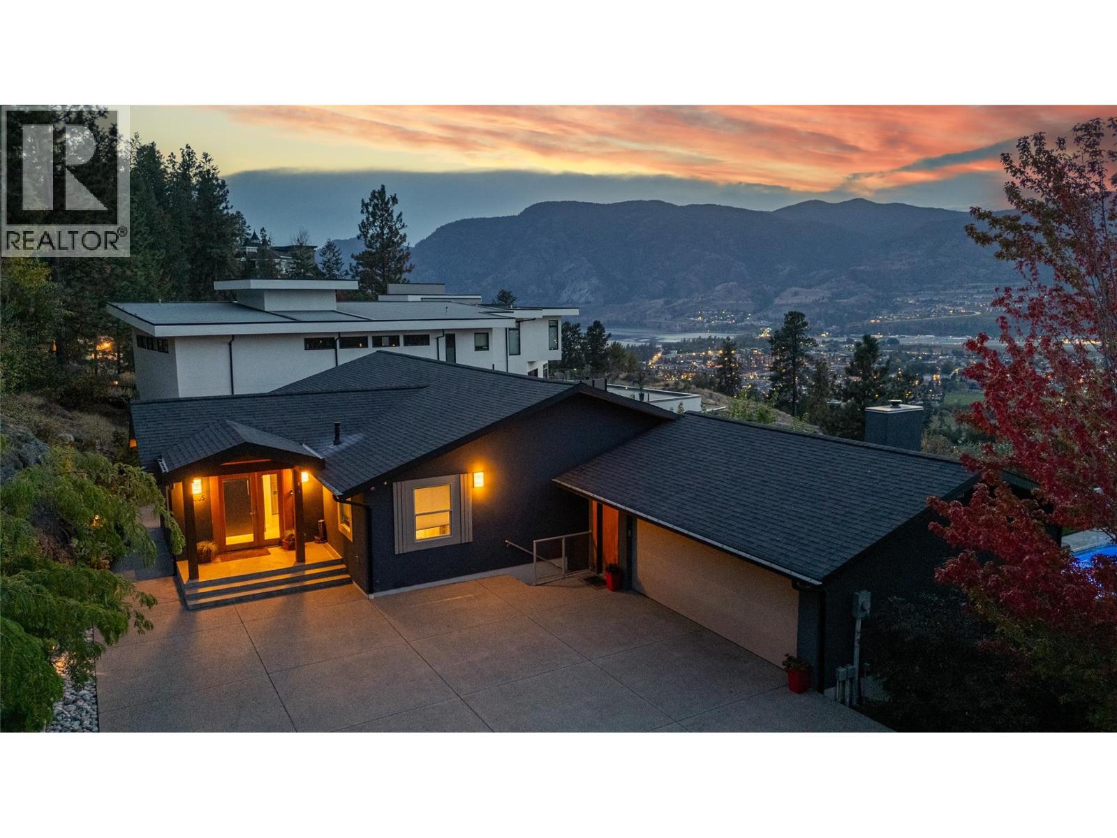 3005 Juniper Drive, Penticton, British Columbia  V2A 7T1 - Photo 3 - 10373092