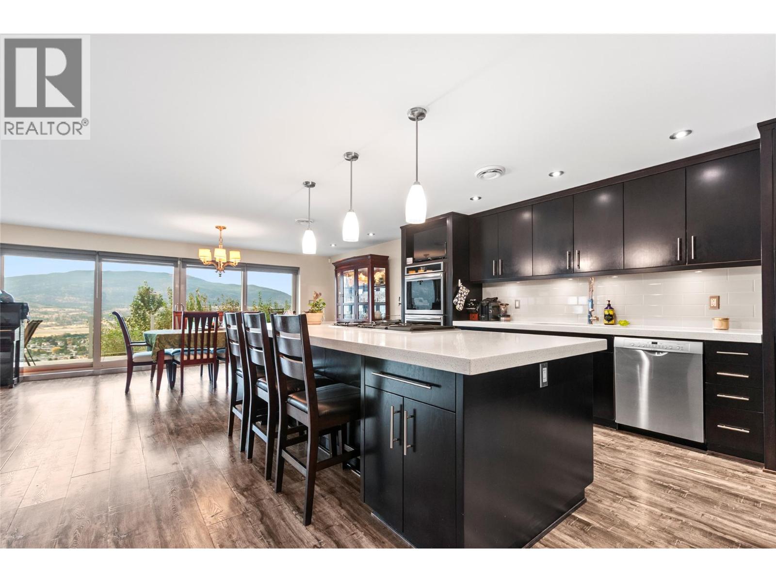 3005 Juniper Drive, Penticton, British Columbia  V2A 7T1 - Photo 6 - 10373092