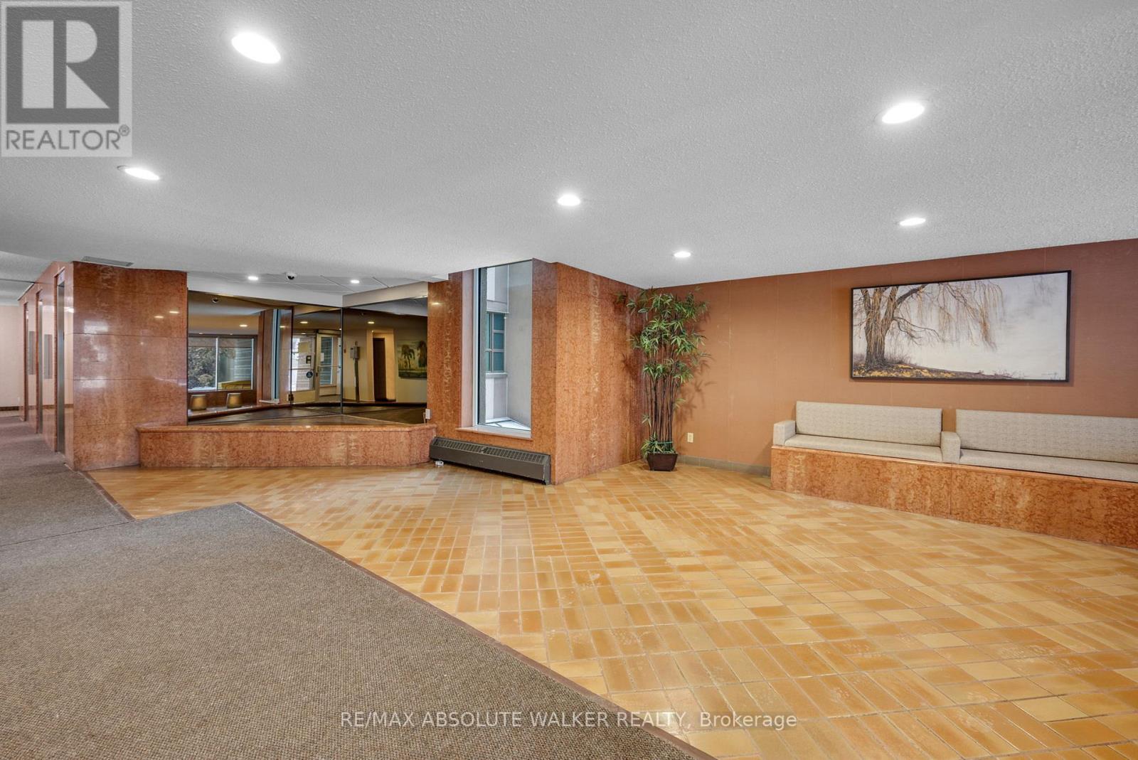 901 - 555 Brittany Drive, Ottawa, Ontario K1K 4C5 - Photo 37 - X12729698