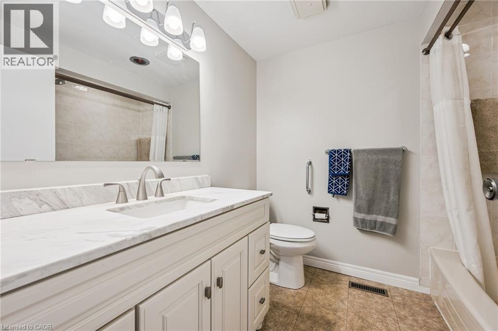 19 Broadview Court, Kitchener, Ontario  N2A 2X8 - Photo 25 - 40798739