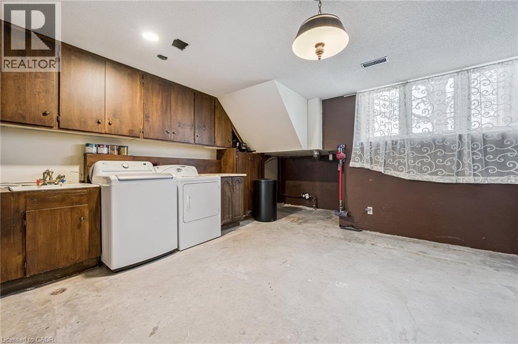 19 Broadview Court, Kitchener, Ontario  N2A 2X8 - Photo 33 - 40798739