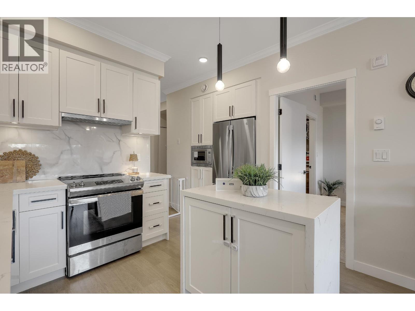 320 12109 223 Street, Maple Ridge, British Columbia  V2X 6X1 - Photo 9 - R3083170