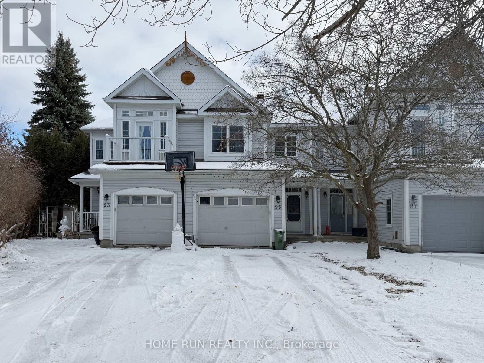 95 HEMLO CRESCENT, Ottawa, Ontario