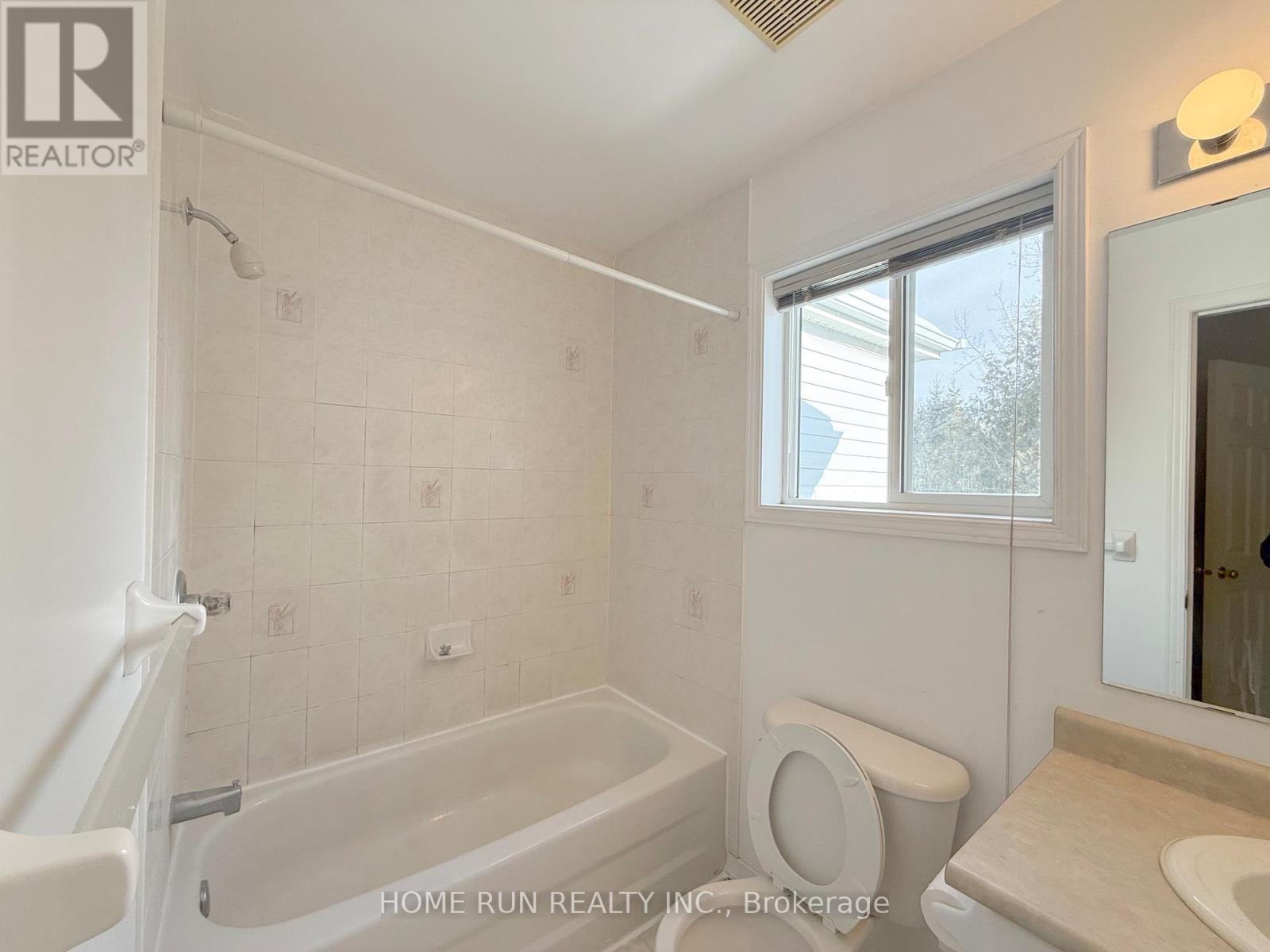 95 Hemlo Crescent, Ottawa, Ontario K2T 1E1 - Photo 20 - X12731096