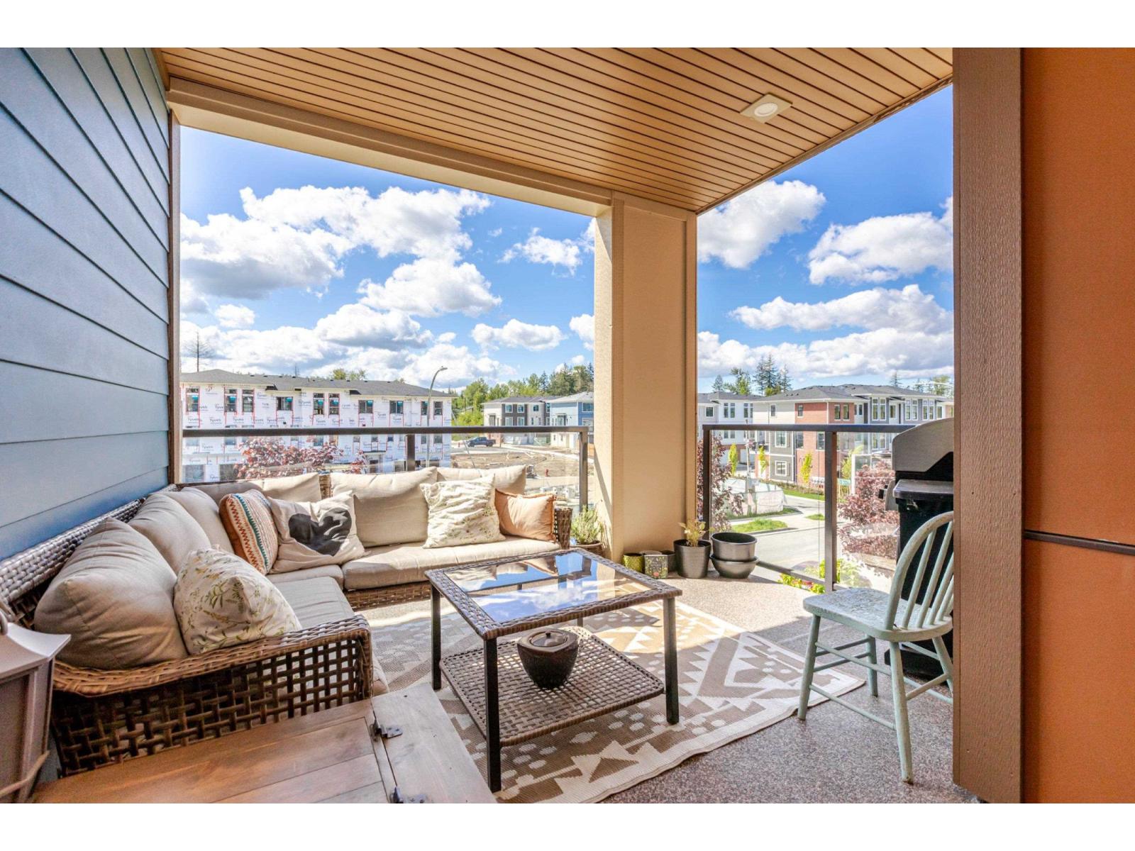 303 20673 78 Avenue, Langley, British Columbia  V2Y 3K1 - Photo 1 - R3083183