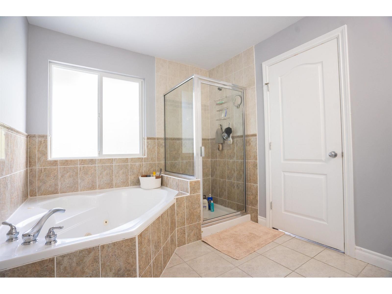 14135 90a Avenue, Surrey, British Columbia  V3V 8E1 - Photo 19 - R3073899