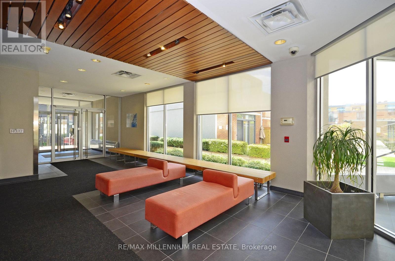 667 - 798 Richmond Street, Toronto, Ontario  M6J 3N8 - Photo 8 - C12731132