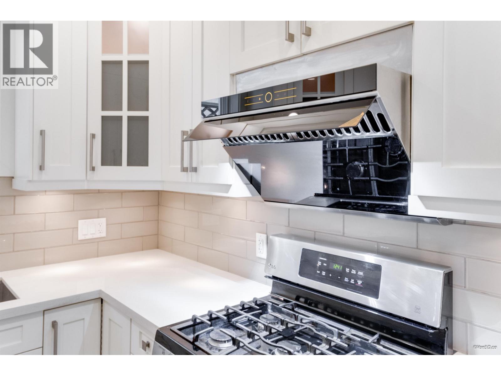 5087 Dominion Street, Burnaby, British Columbia  V5G 1C8 - Photo 11 - R3083299