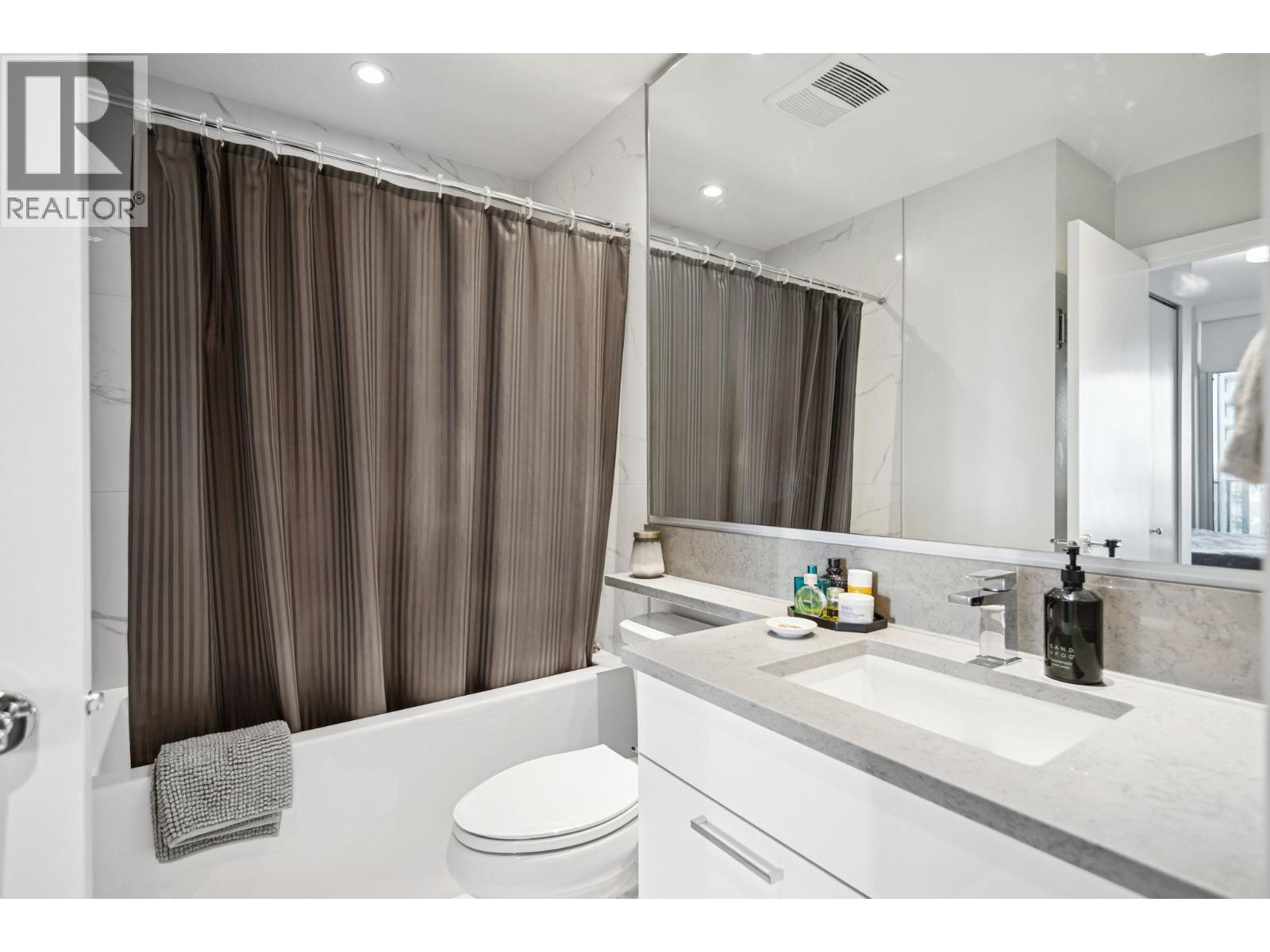 601 1788 Gilmore Avenue, Burnaby, British Columbia  V5C 0L5 - Photo 15 - R3083185