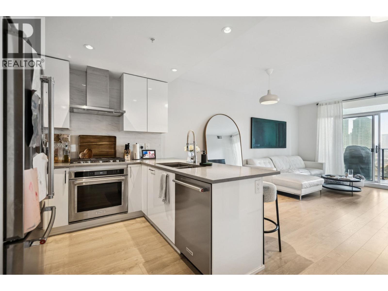 601 1788 Gilmore Avenue, Burnaby, British Columbia  V5C 0L5 - Photo 11 - R3083185