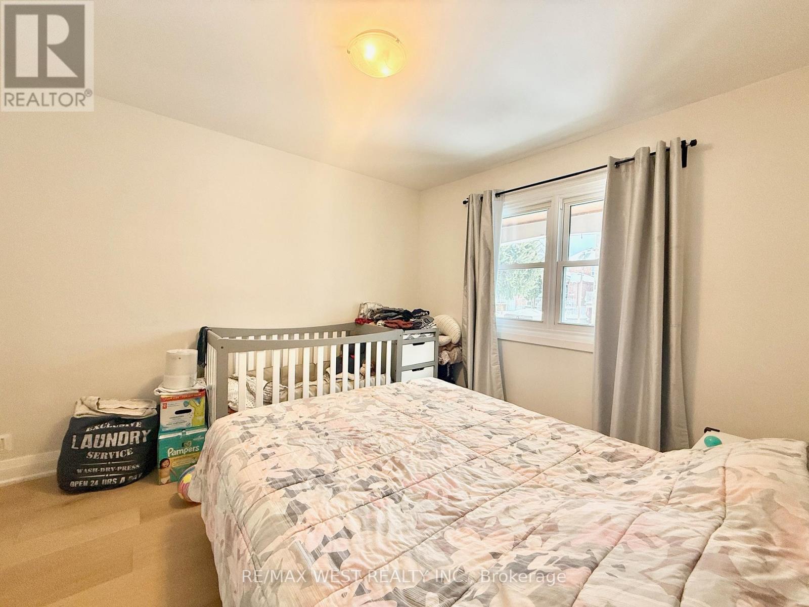 Main - 4 Sutherland Avenue, Toronto, Ontario  M4C 1R8 - Photo 13 - E12731108