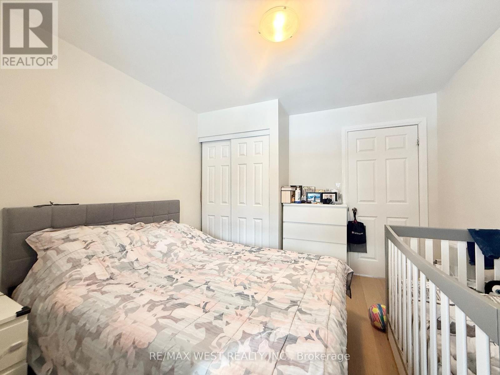 Main - 4 Sutherland Avenue, Toronto, Ontario  M4C 1R8 - Photo 14 - E12731108