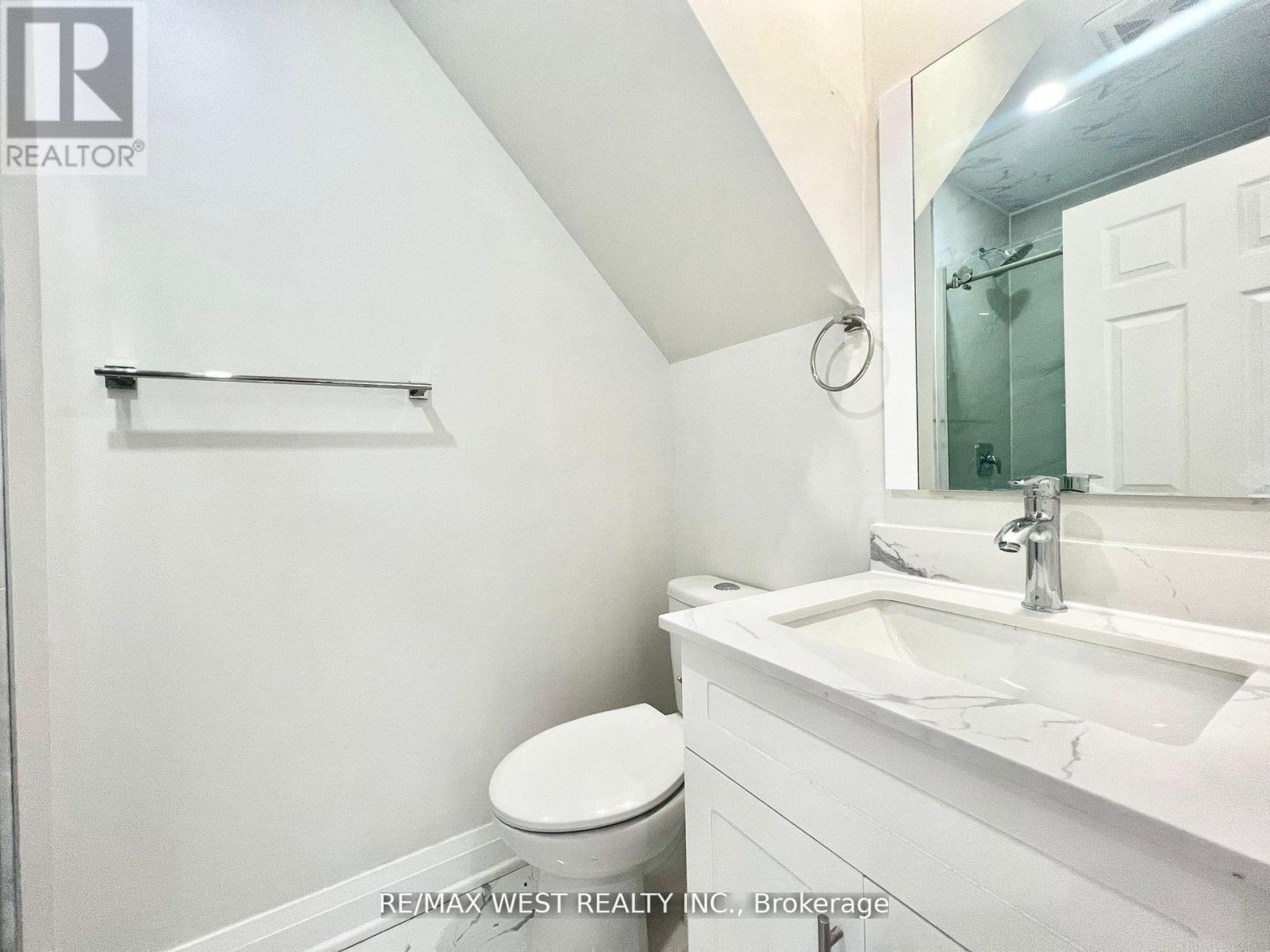 Main - 4 Sutherland Avenue, Toronto, Ontario  M4C 1R8 - Photo 16 - E12731108