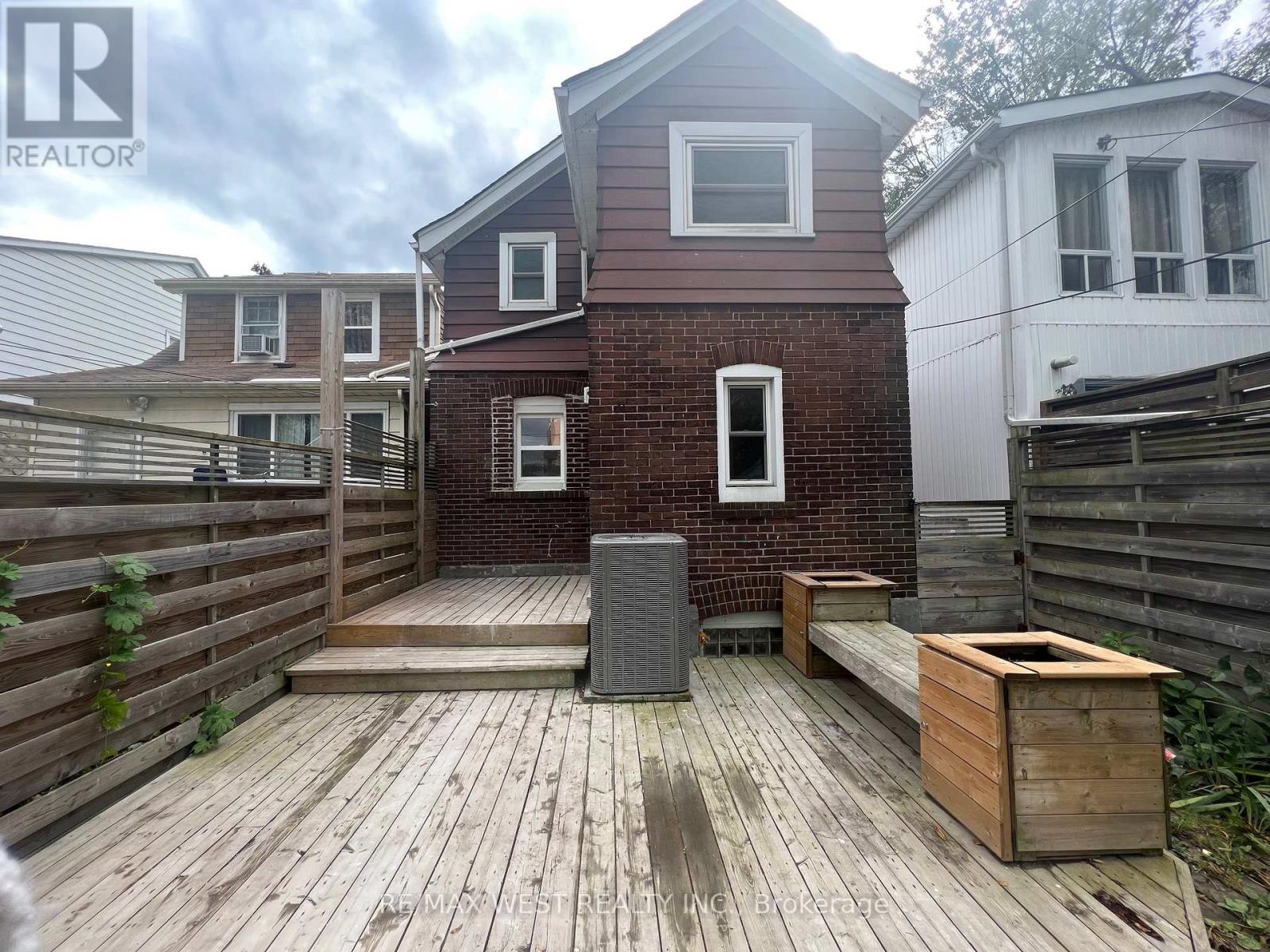 Main - 4 Sutherland Avenue, Toronto, Ontario  M4C 1R8 - Photo 18 - E12731108