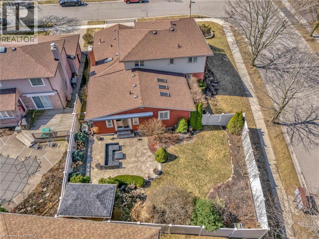 1 Bowen Lane, Brantford, Ontario  N3T 6G3 - Photo 3 - 40800818