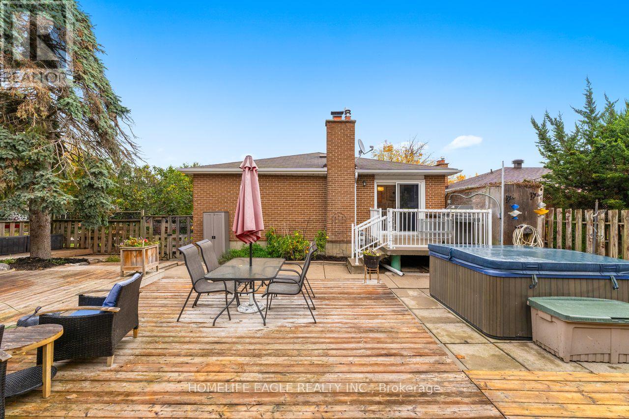 14 Lee Avenue, Bradford West Gwillimbury, Ontario  L3Z 1A9 - Photo 24 - N12731088