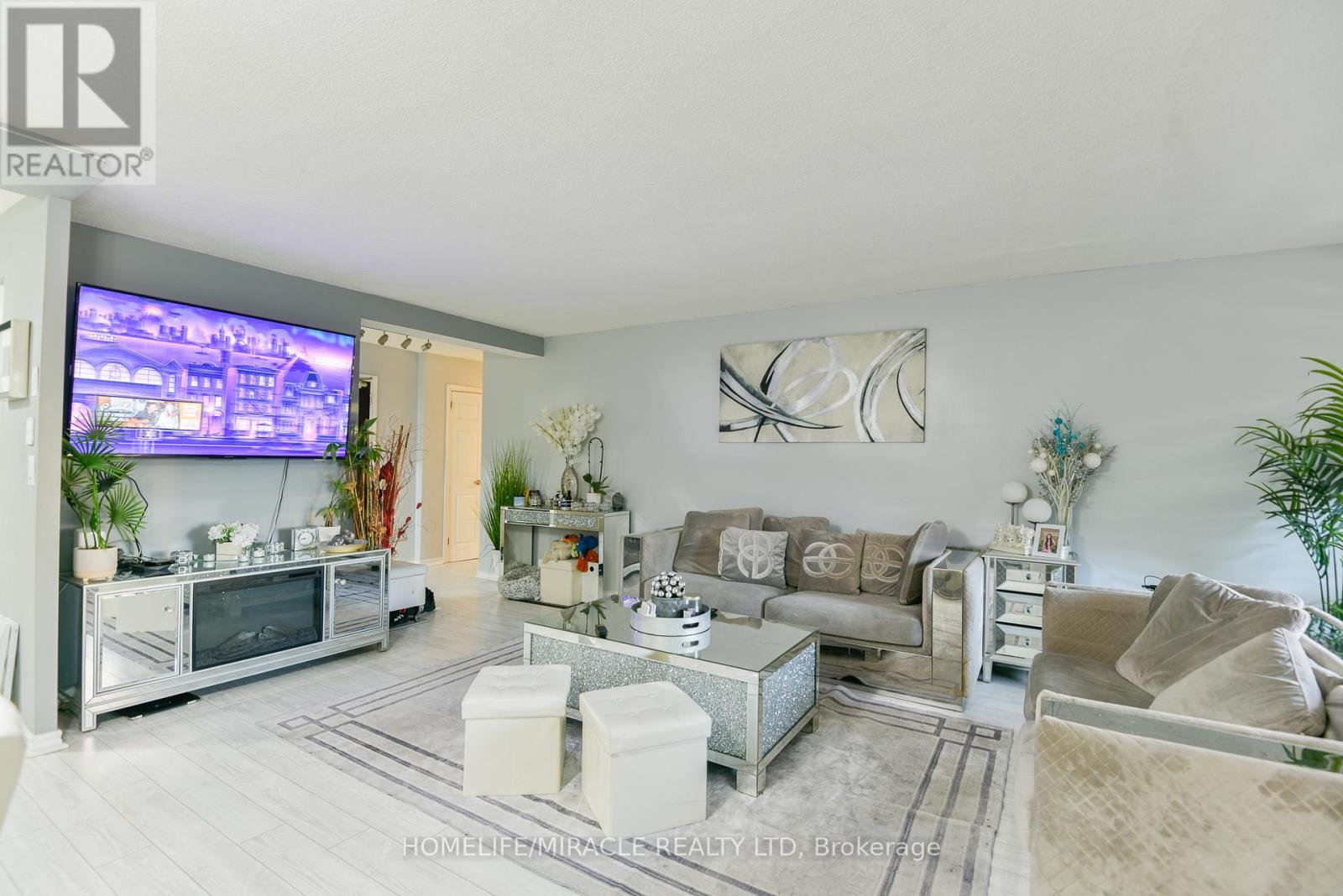 903 - 714 THE WEST MALL ROAD, Toronto, Ontario