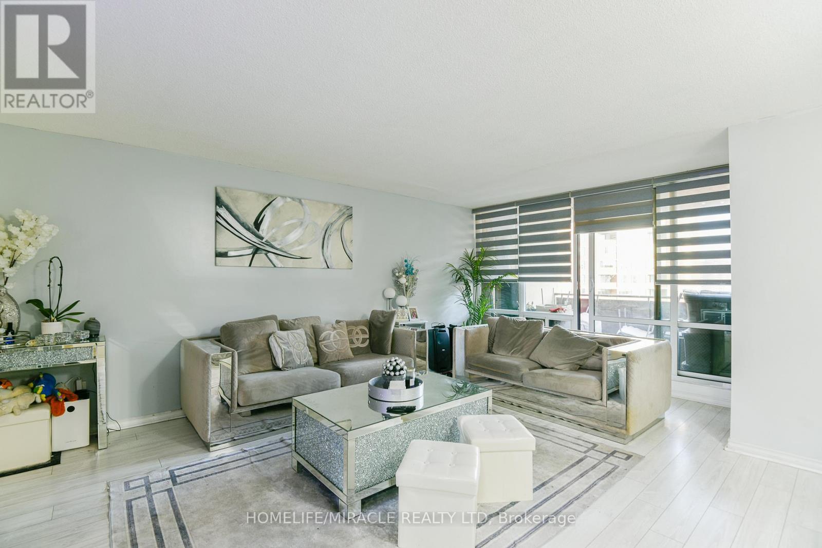 903 - 714 The West Mall Road, Toronto, Ontario  M9C 4X1 - Photo 2 - W12728562