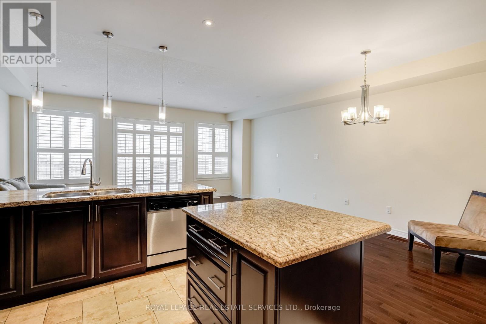 1259 Craigleith Road, Oakville, Ontario  L6H 0B6 - Photo 15 - W12731110