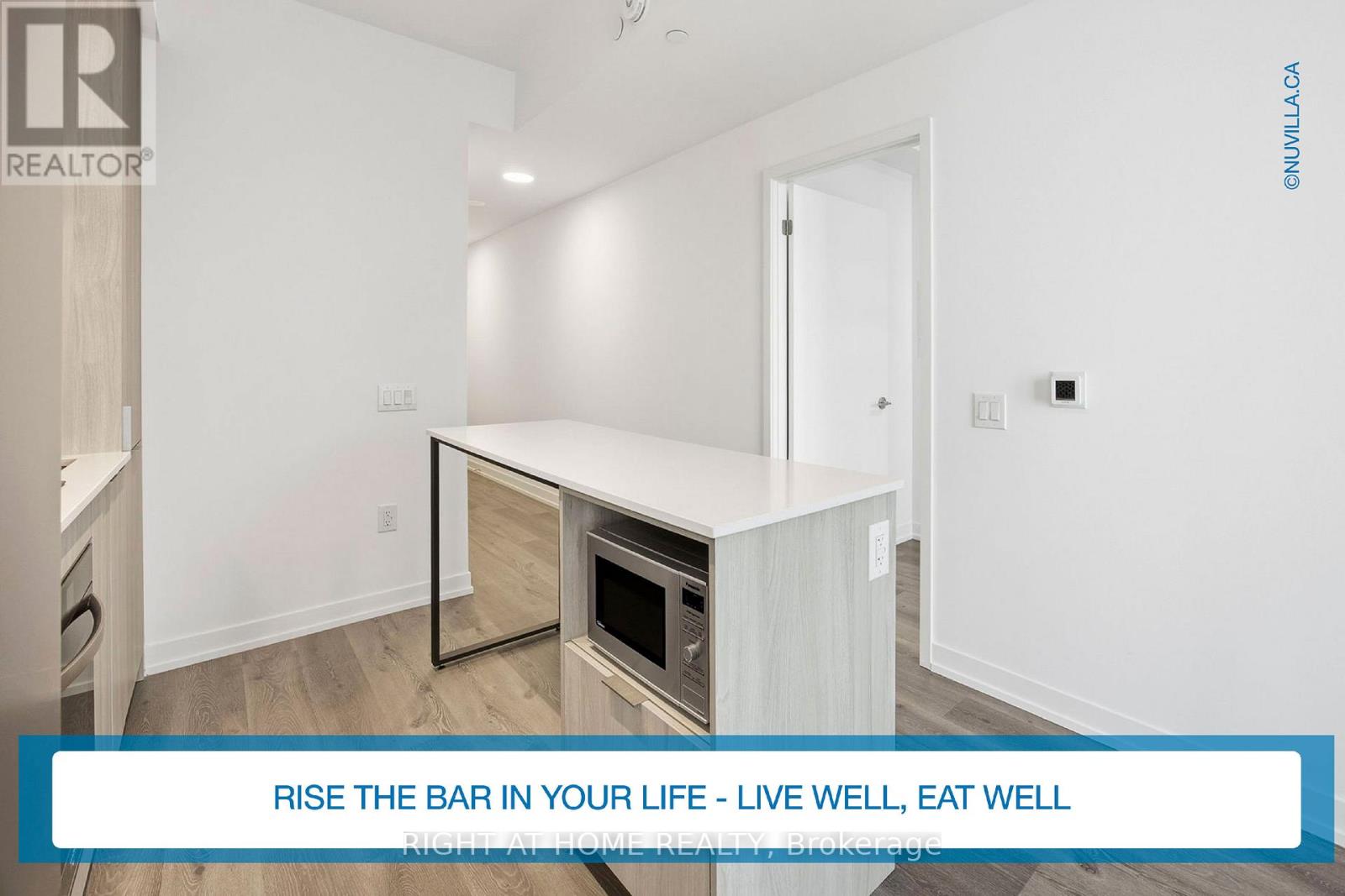 2511 - 395 Square One Drive, Mississauga, Ontario  L5B 0P6 - Photo 6 - W12731120