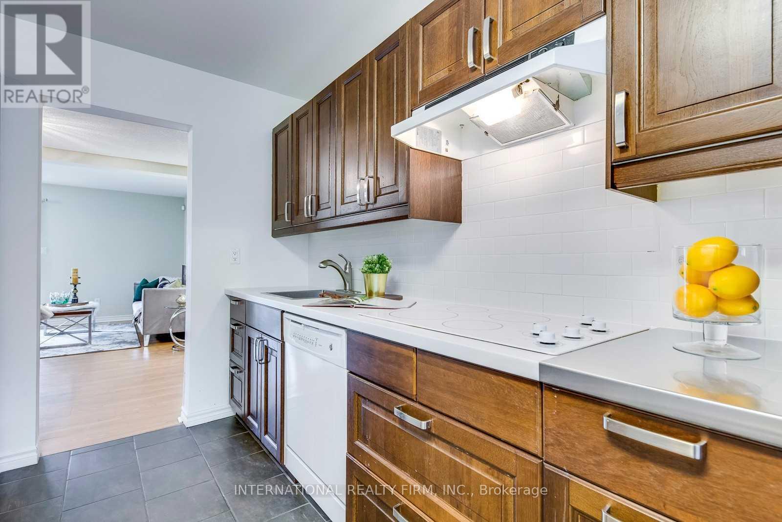 15 - 6855 Glen Erin Drive, Mississauga, Ontario  L5N 1P6 - Photo 10 - W12731128