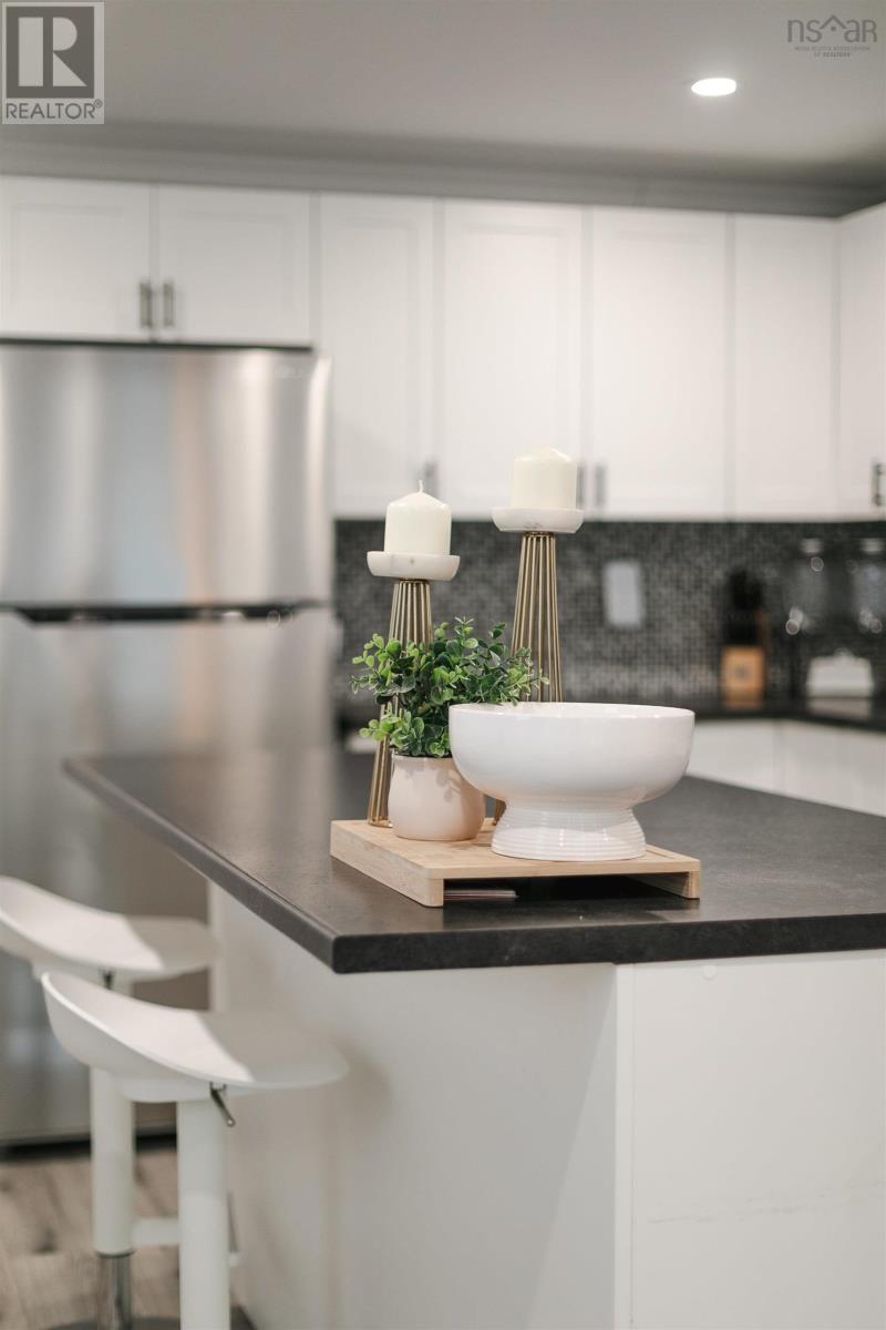 18 Commodore Avenue, Middle Sackville, Nova Scotia  B4E 3B2 - Photo 9 - 202601506