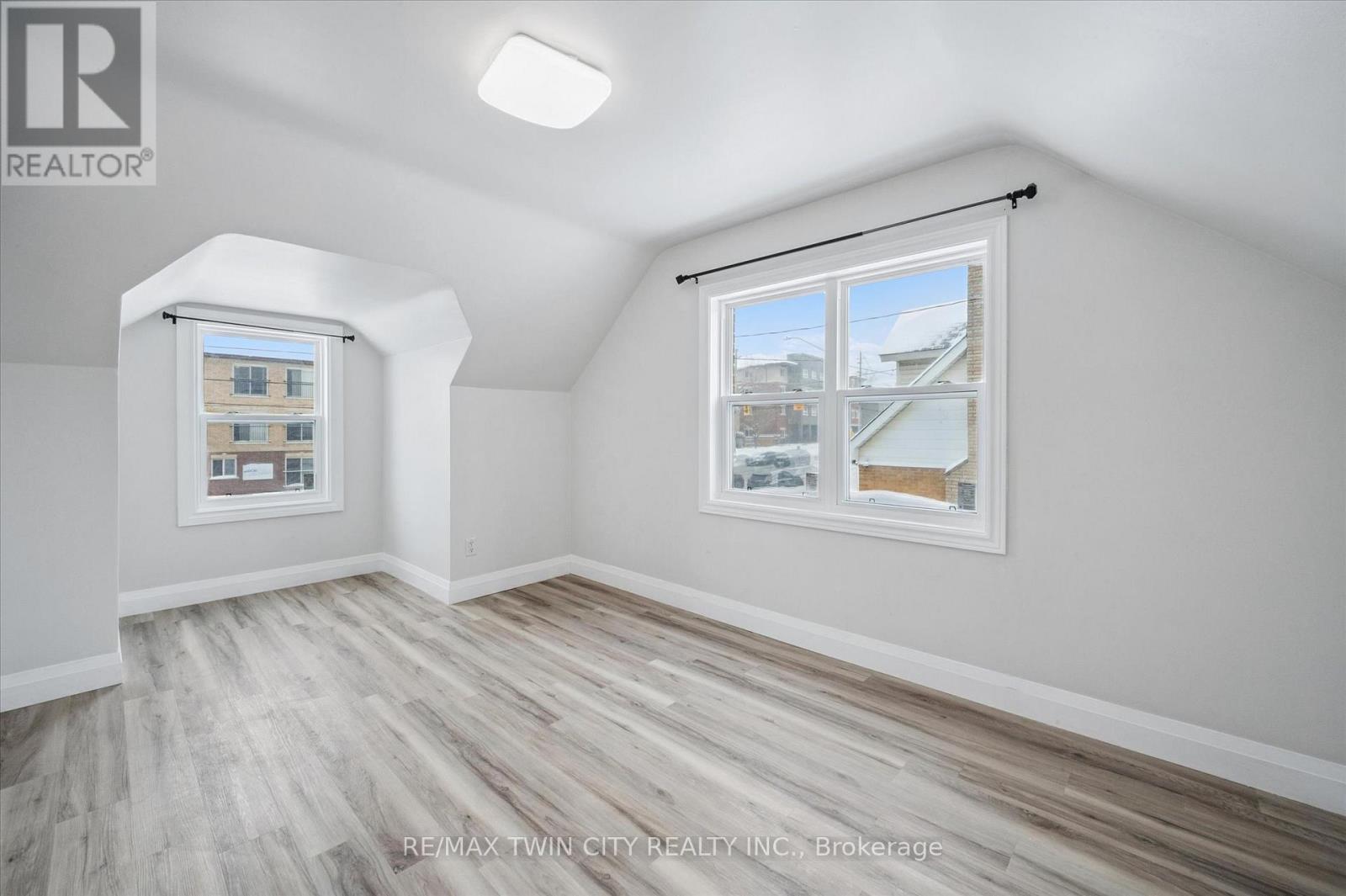 56 Columbia Street W, Waterloo, Ontario  N2L 3K5 - Photo 16 - X12731100