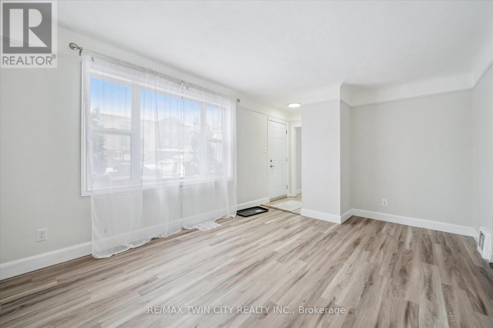 56 Columbia Street W, Waterloo, Ontario  N2L 3K5 - Photo 6 - X12731106