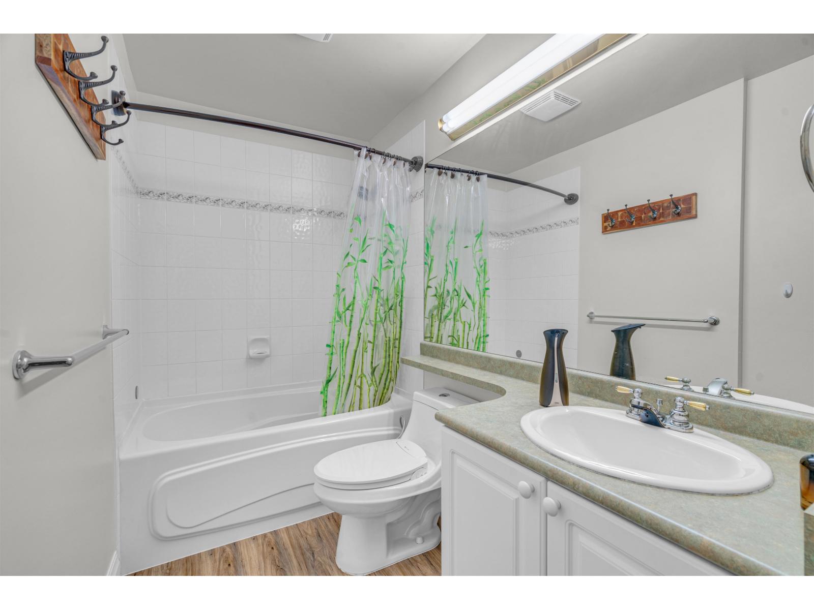 210 15220 Guildford Drive, Surrey, British Columbia  V3R 0Y6 - Photo 17 - R3026781