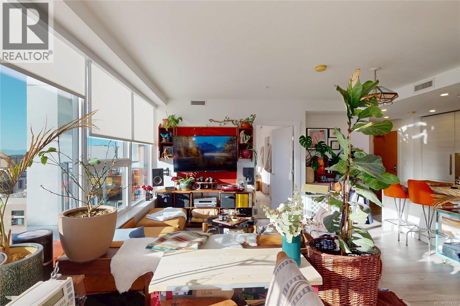 1108 777 Herald St, Victoria, British Columbia  V8T 0C7 - Photo 10 - 1024330