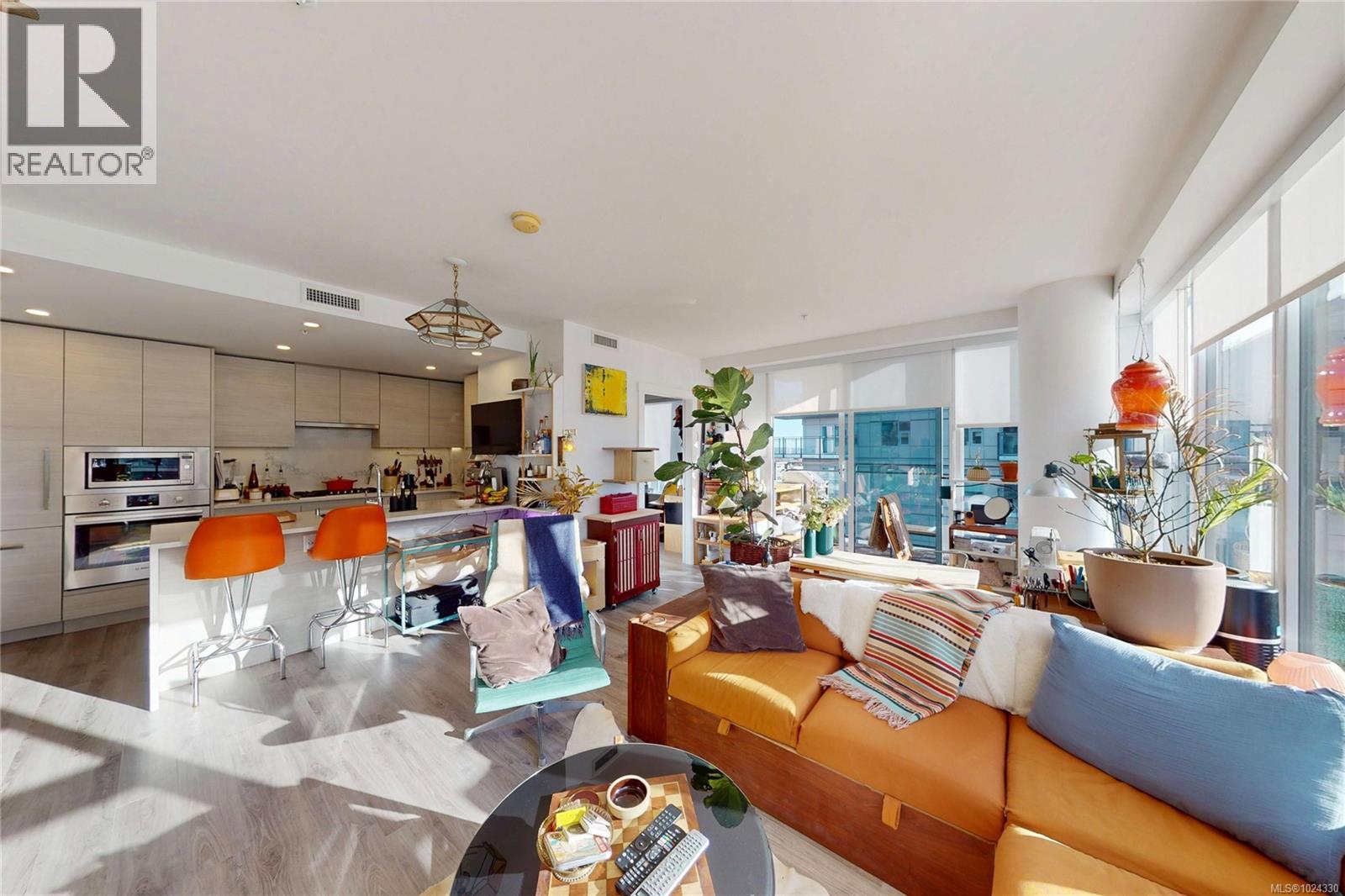 1108 777 Herald St, Victoria, British Columbia  V8T 0C7 - Photo 6 - 1024330