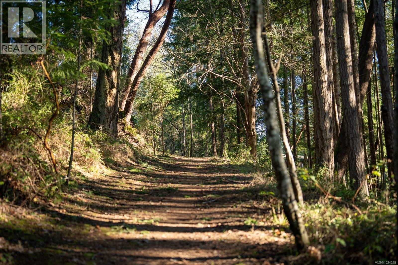 1183-1193 Hillgrove Rd, North Saanich, British Columbia  V8L 5R8 - Photo 3 - 1024229