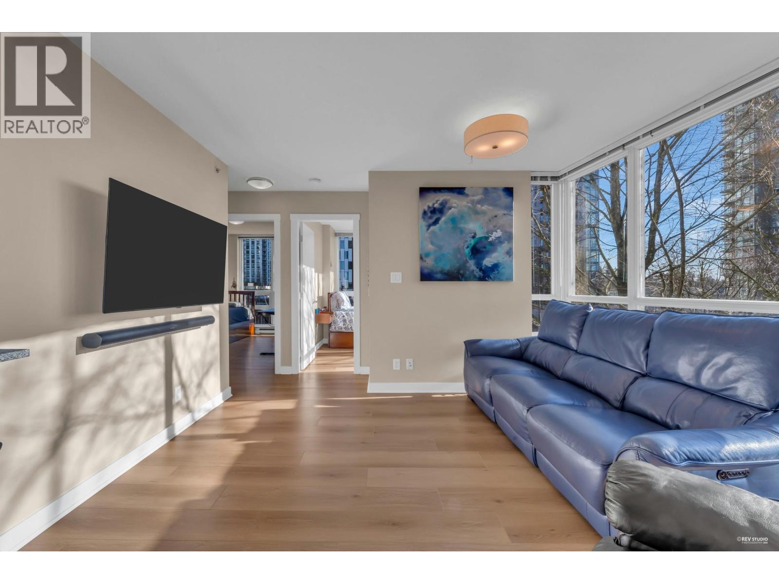 705 2978 Glen Drive, Coquitlam, British Columbia  V3B 0C3 - Photo 6 - R3083239