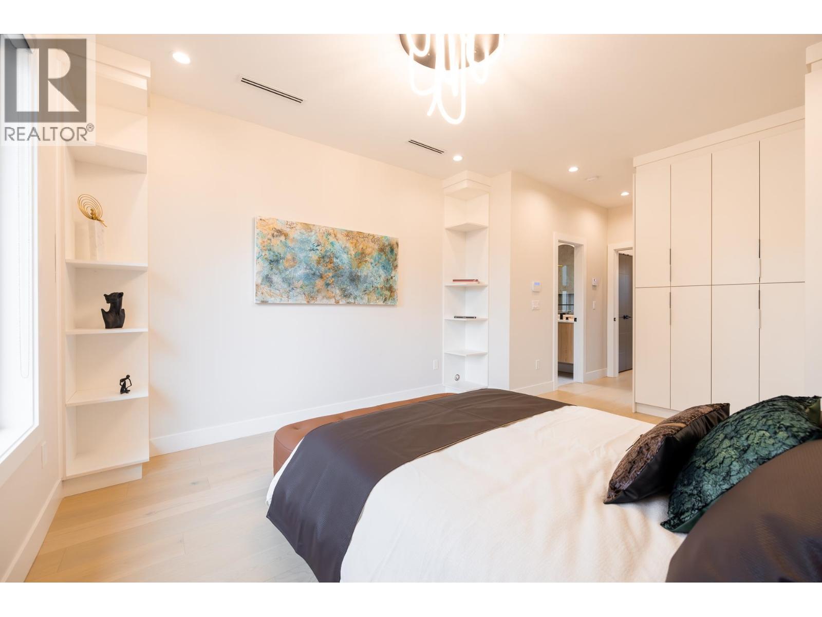 8055 18th Avenue, Burnaby, British Columbia  V3N 1J9 - Photo 17 - R3083197