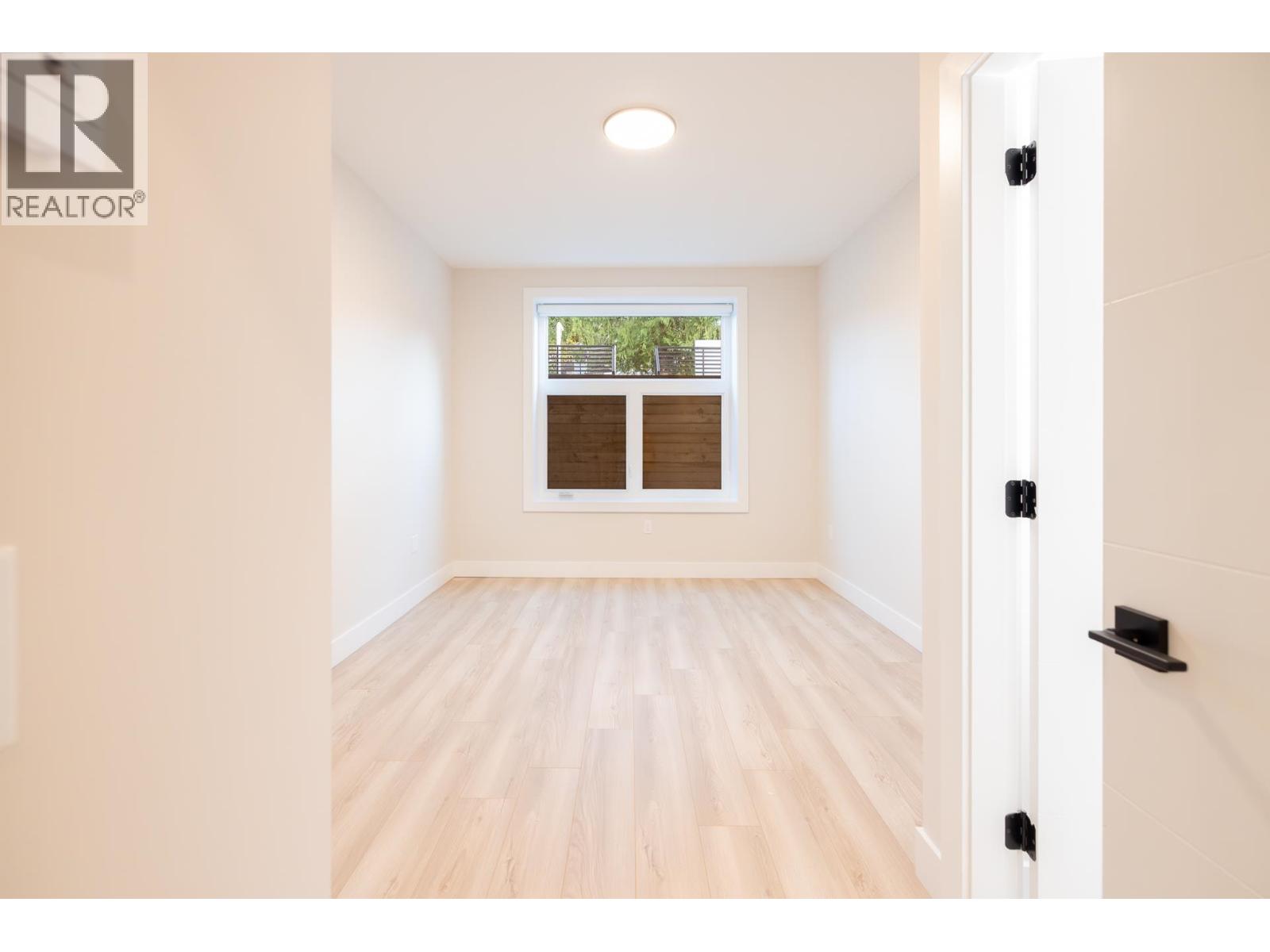 8055 18th Avenue, Burnaby, British Columbia  V3N 1J9 - Photo 29 - R3083197