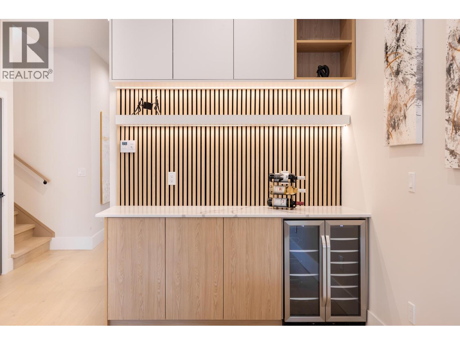 8055 18th Avenue, Burnaby, British Columbia  V3N 1J9 - Photo 10 - R3083197