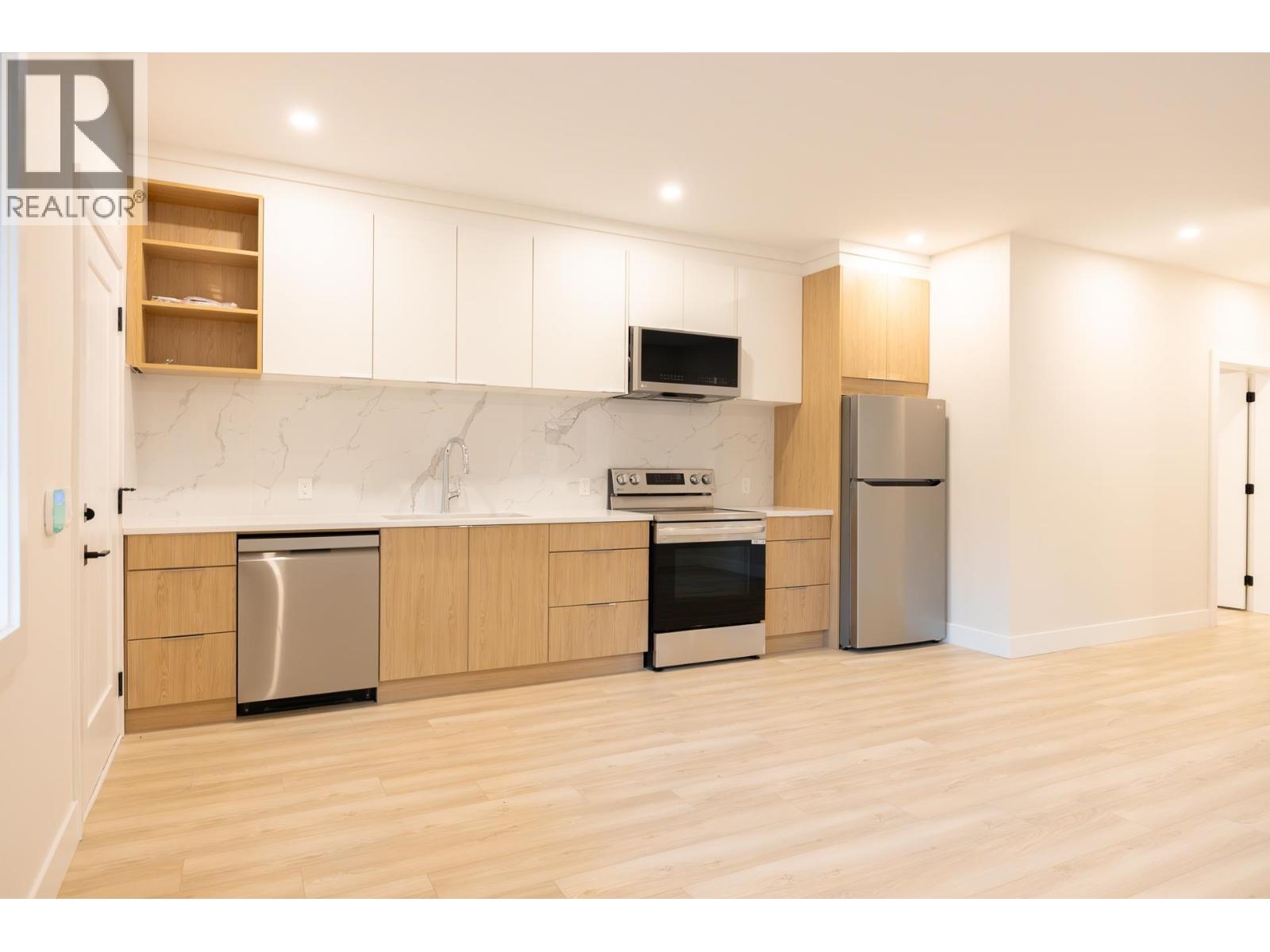 8055 18th Avenue, Burnaby, British Columbia  V3N 1J9 - Photo 26 - R3083197