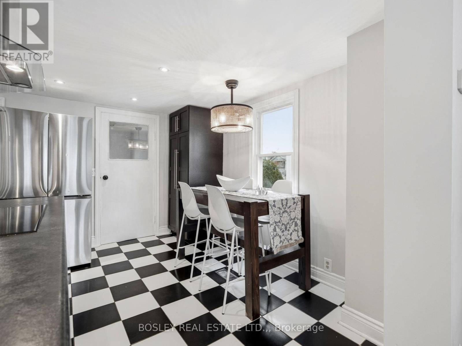 18 Michigan Avenue, St. Catharines, Ontario  L2N 4G8 - Photo 8 - X12731148