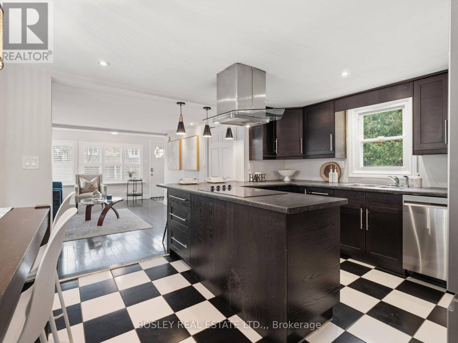 18 Michigan Avenue, St. Catharines, Ontario  L2N 4G8 - Photo 9 - X12731148