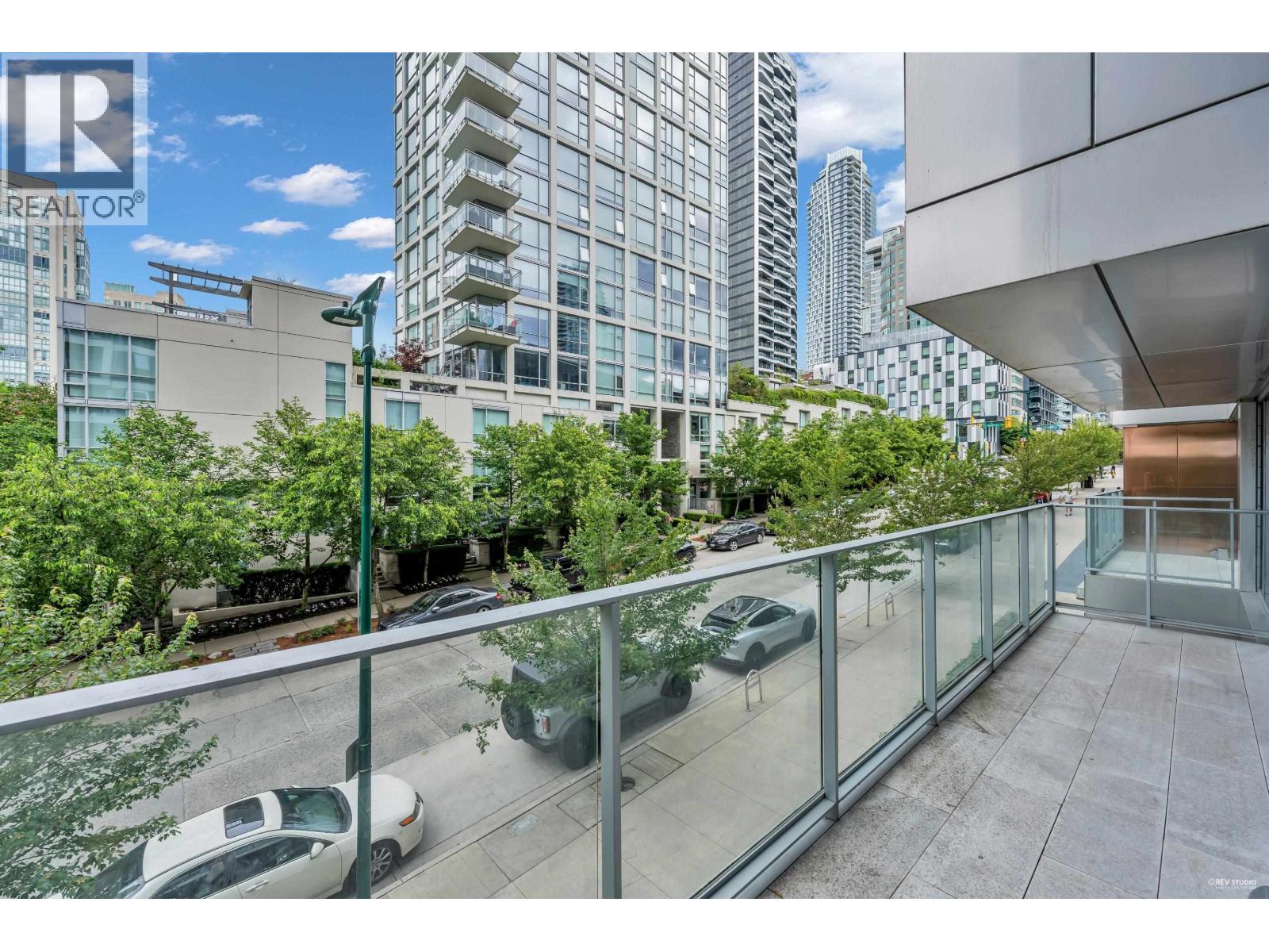 303 1480 Howe Street, Vancouver, British Columbia  V6Z 0G5 - Photo 3 - R3083412