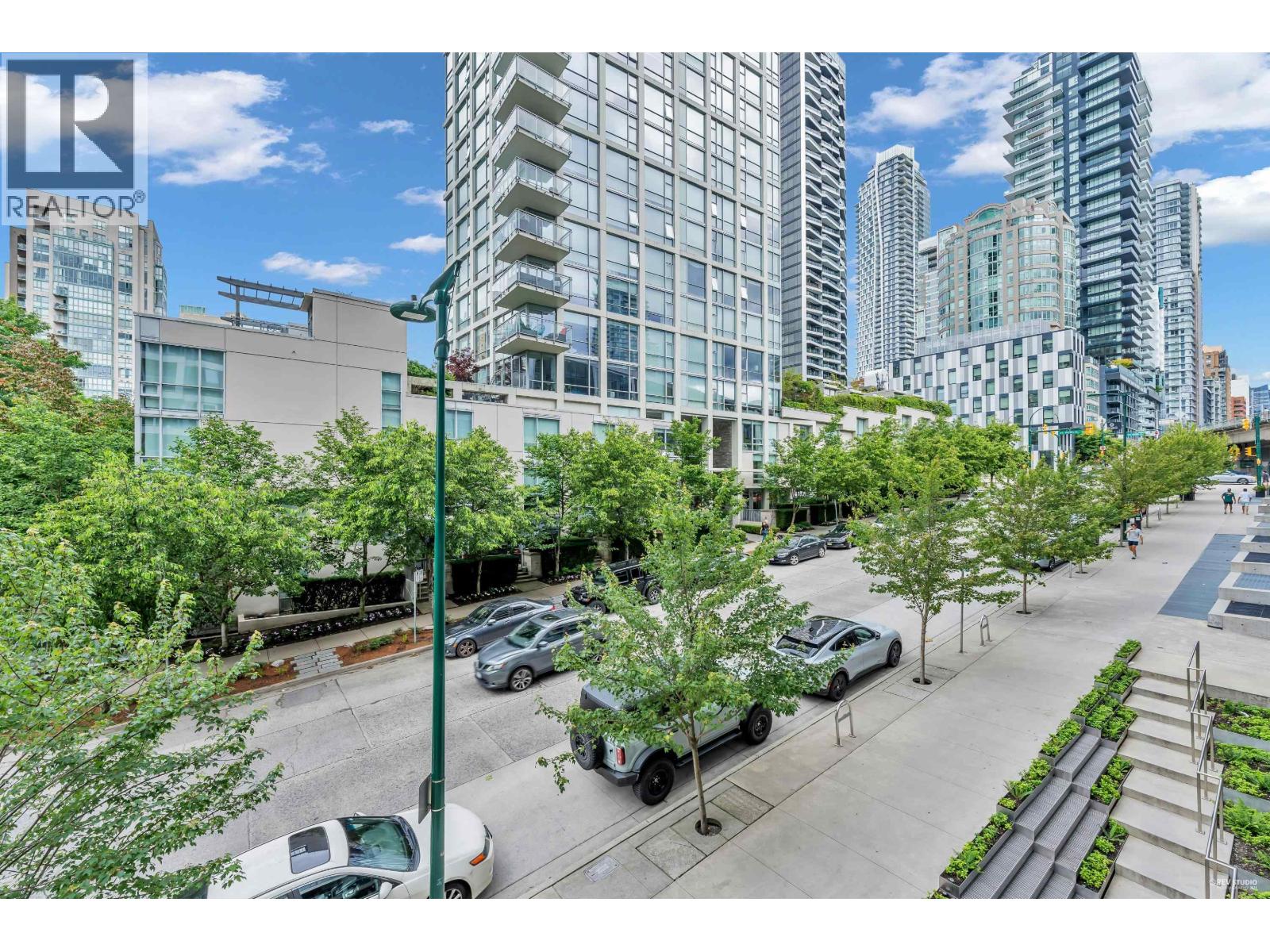 303 1480 Howe Street, Vancouver, British Columbia  V6Z 0G5 - Photo 4 - R3083412