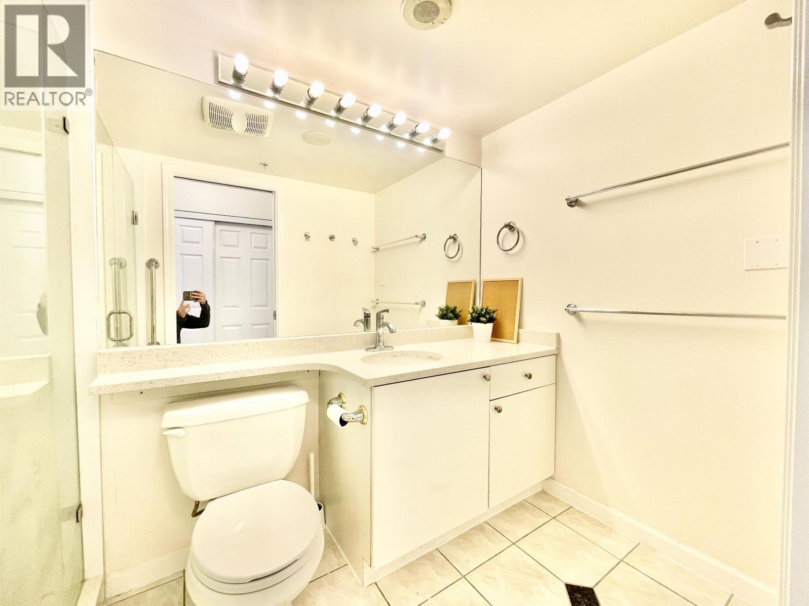 702 6191 Buswell Street, Richmond, British Columbia  V6Y 4C4 - Photo 12 - R3083417