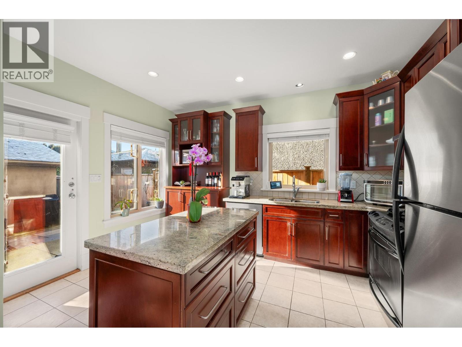 720 W 68th Avenue, Vancouver, British Columbia  V6P 2T9 - Photo 14 - R3083445